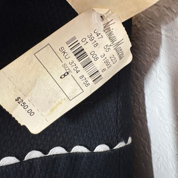 NEW! Kay Unger Strapless Cocktail Dress Offset Scallop Edge Black White - 8 - Picture 10 of 10